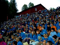 festival30.jpg','640','480','Klicka på bildern för att stänga fönstret','#FFCCFF','hug image','0');return document.MM_returnValue